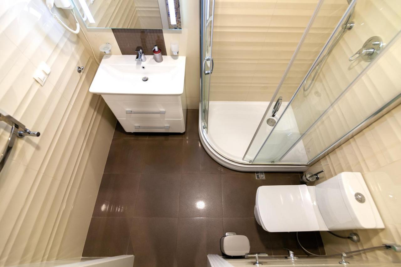 Royal Mini-Apart Hotel On Rynok Square Лвив Екстериор снимка