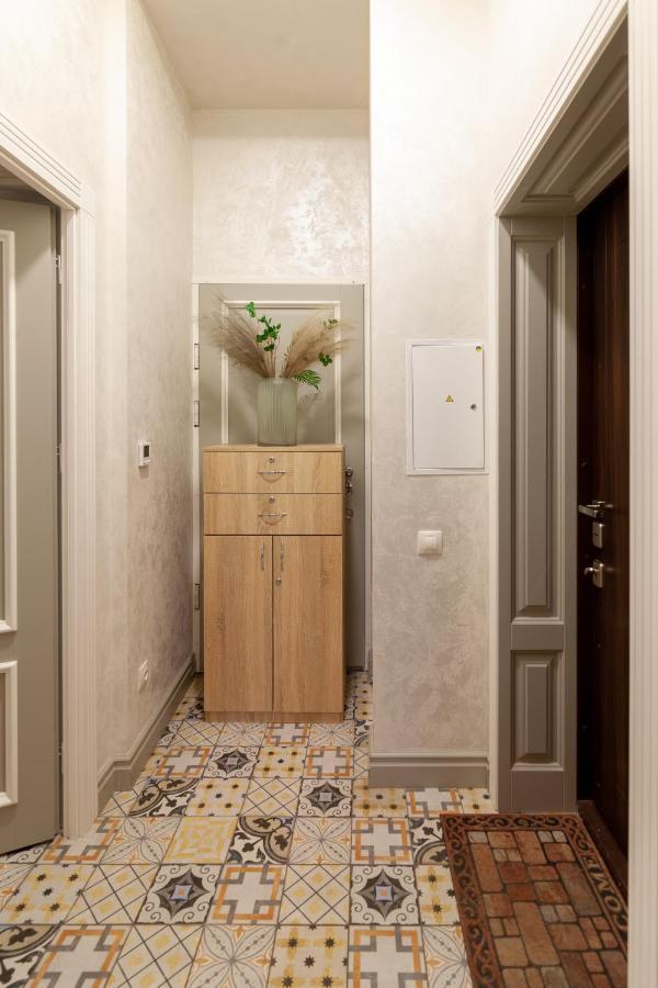 Royal Mini-Apart Hotel On Rynok Square Лвив Екстериор снимка